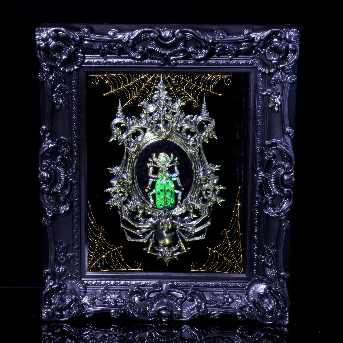 10 Inches Gothic Mirror Spider — Handmade Embroidered Spider Decorative Painting | Spider Embroidery (Framed Velvet Art)